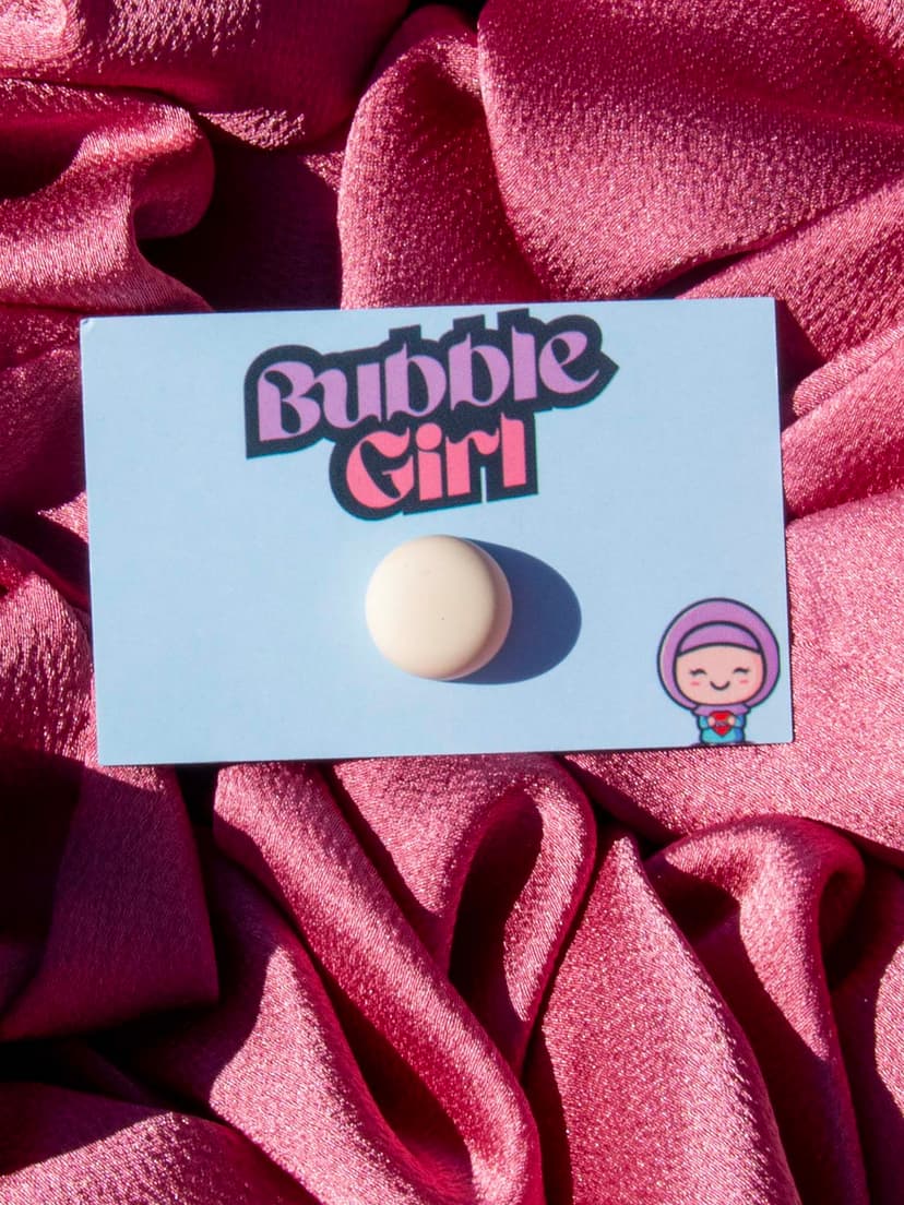 Round Hijab Magnet - Buttery Bliss Button