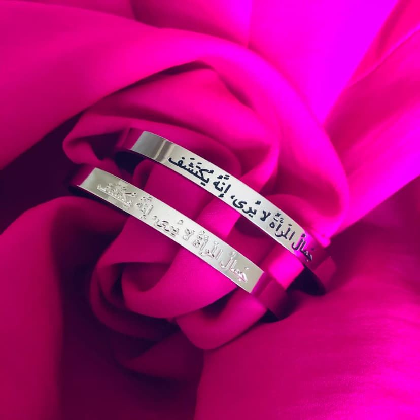Woman's Beauty Cuff Bangle in Premium Stainless Steel