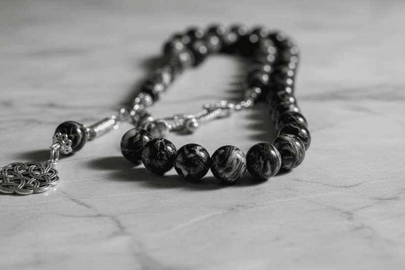 Black Marble-Effect Resin Tasbih 45 Beads with Perfumed Finish
