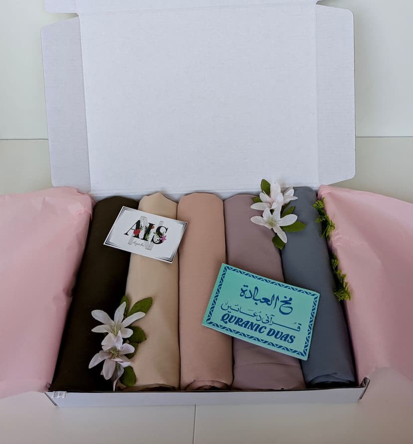 Chiffon Hijab Gift Box | Premium Set of 4 or 5 Islamic Gift Hampers